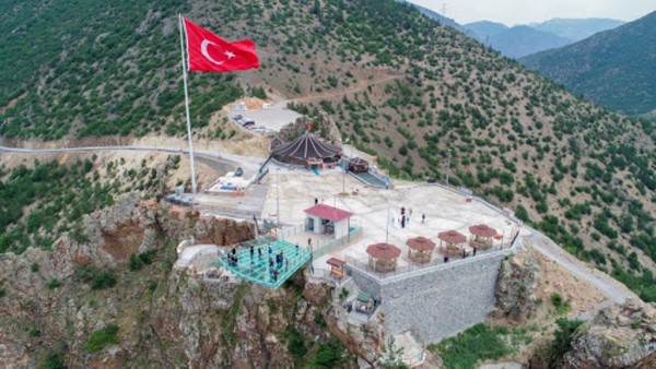 Torul Kalesi Cam Seyir Terası - Gümüşhane